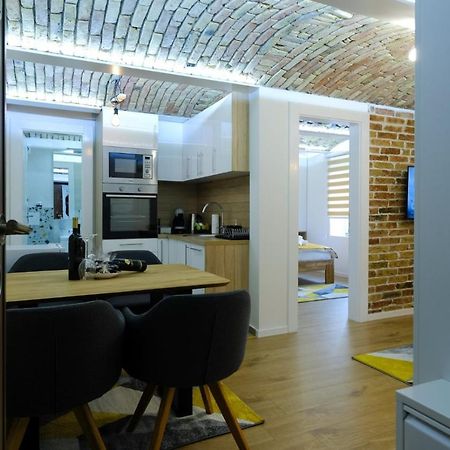 All Seasons Apartments Sarajevo With Free Parking المظهر الخارجي الصورة